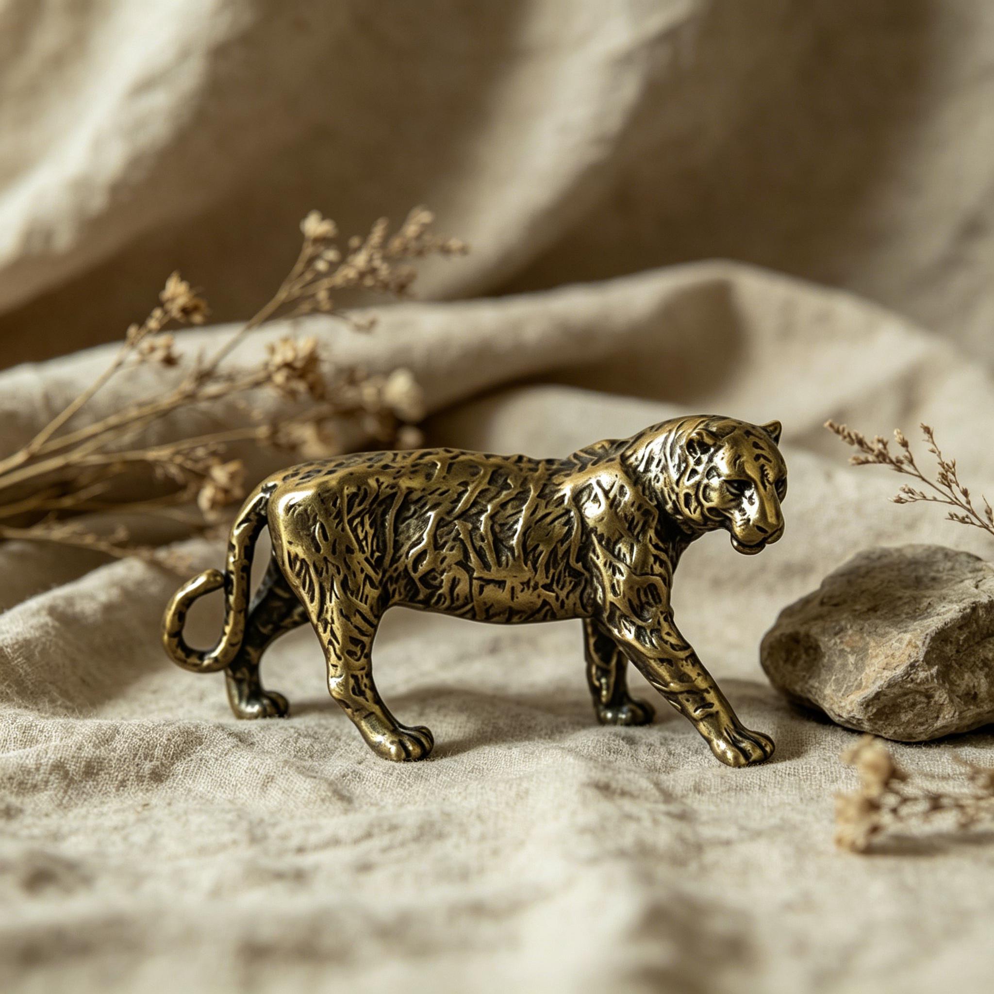 Handmade Mini Bronze Leopard Statue — Copper figurine image 6