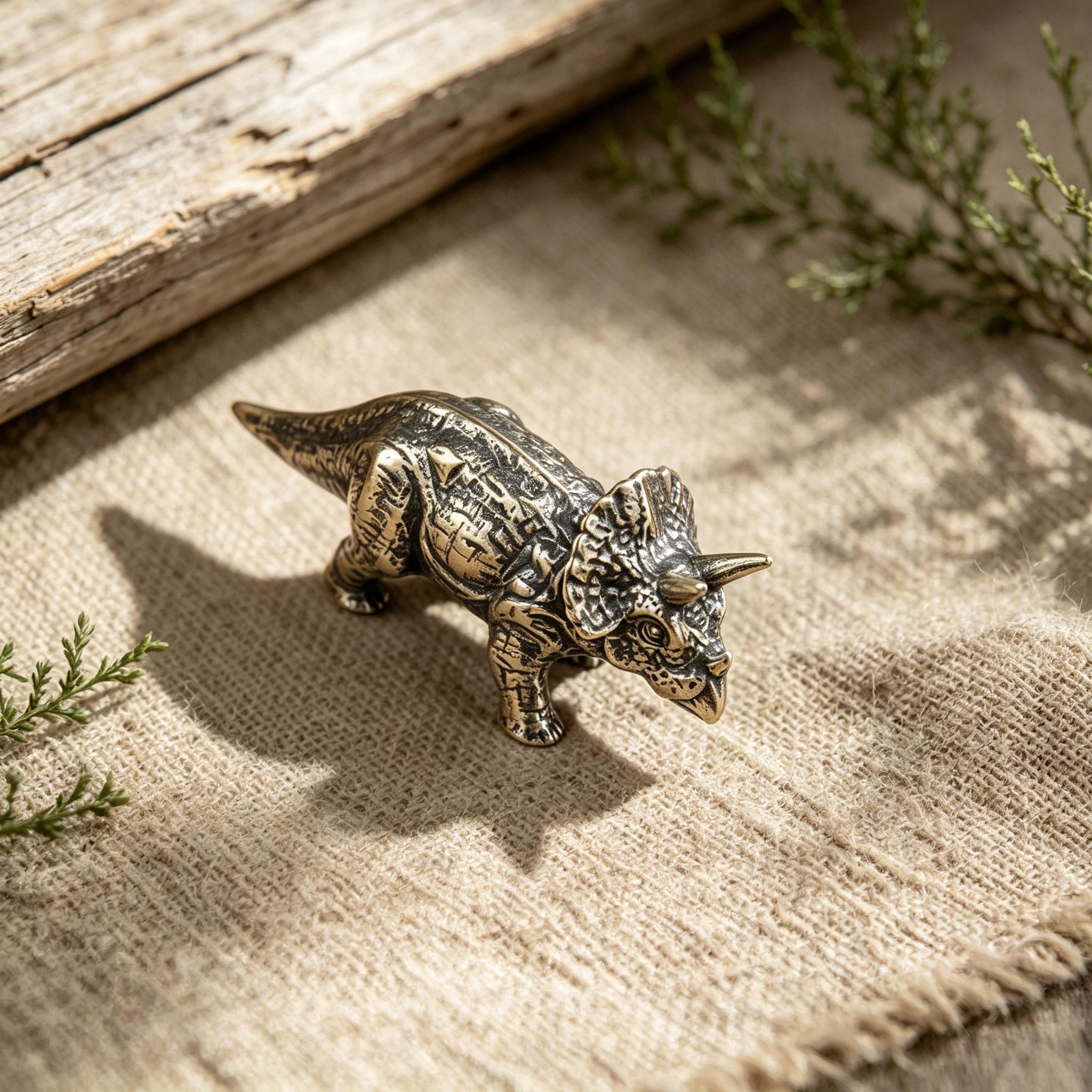 Handmade Brass Mini Statue — Copper figurine image 4