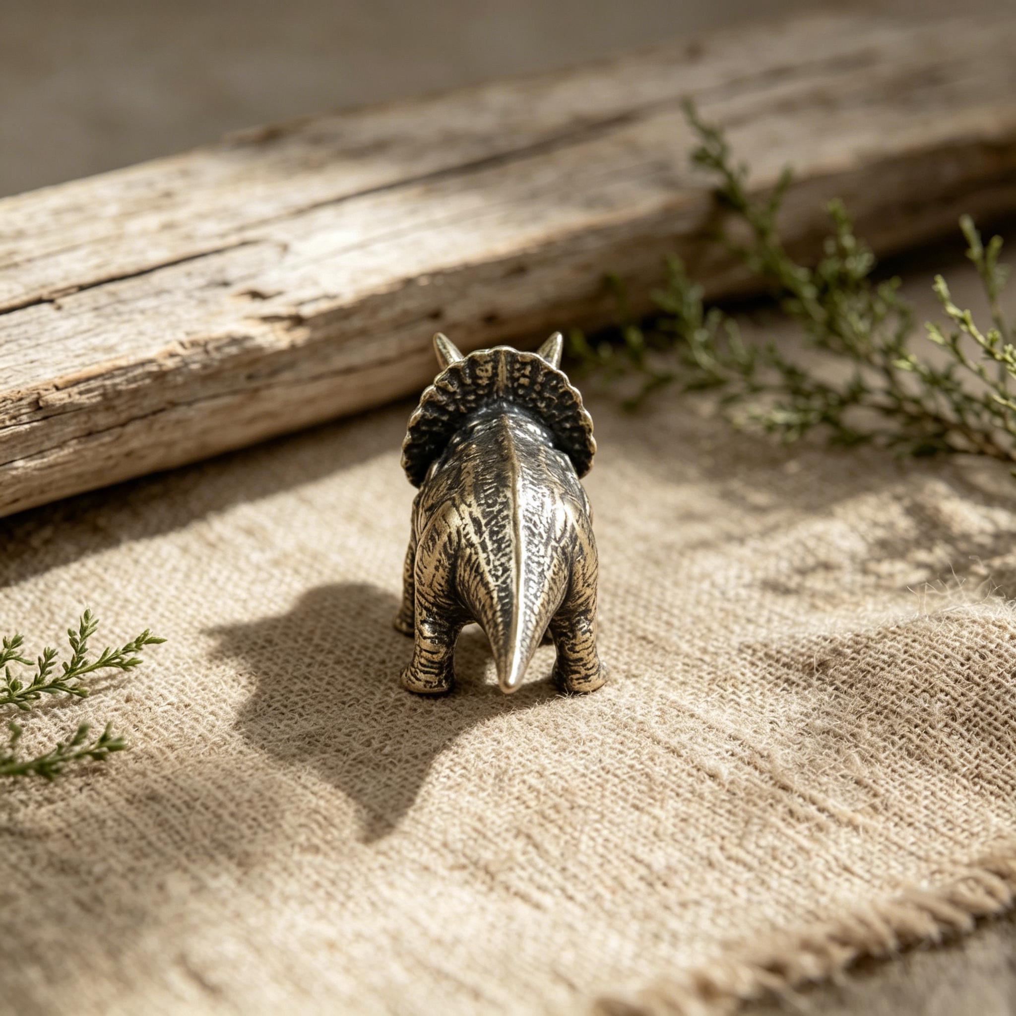 Handmade Brass Mini Statue — Copper figurine image 5