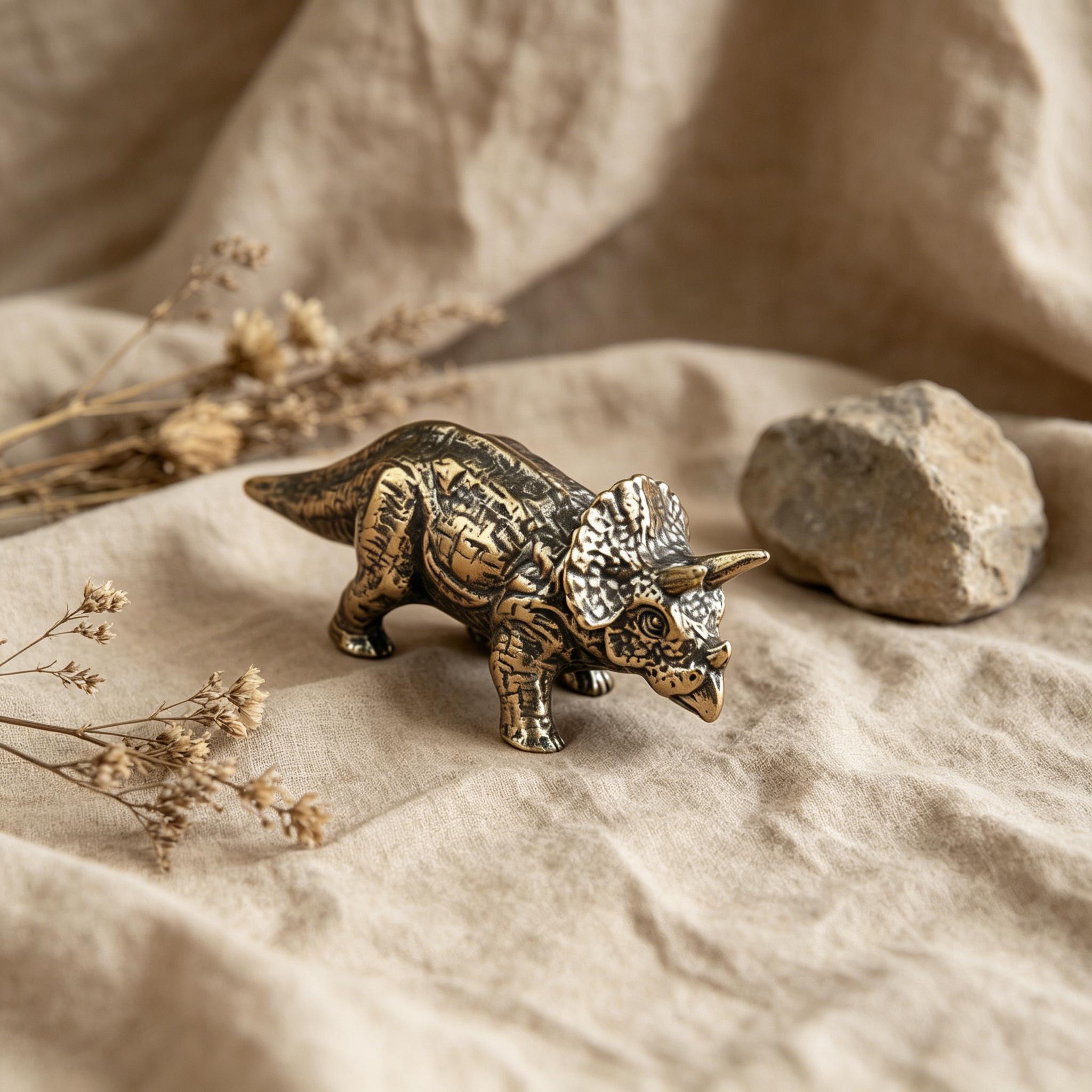Handmade Brass Mini Statue — Copper figurine image 10