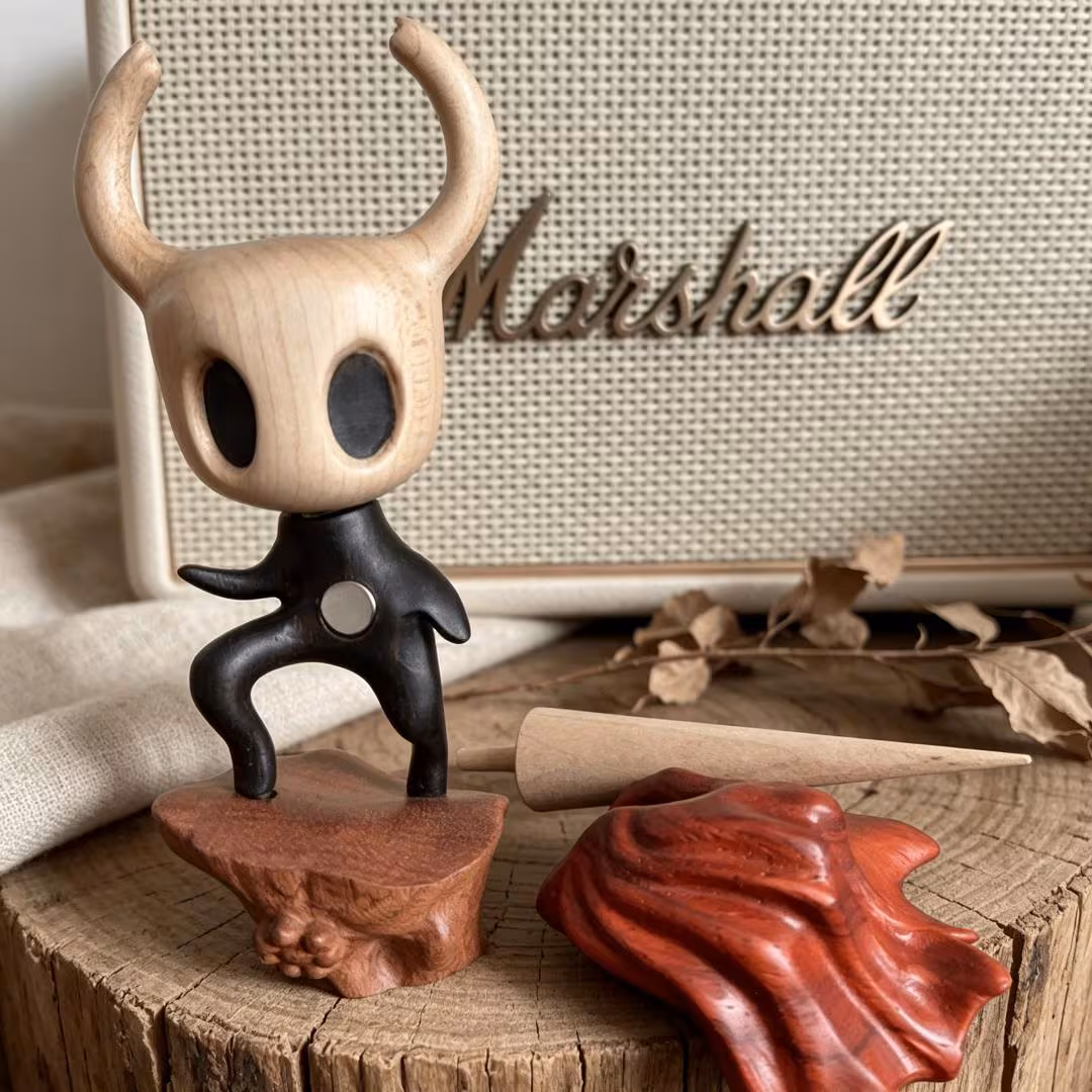 Handcarved Wooden Hollow Knight & Hornet Figurine Set — Brass figurine image 3