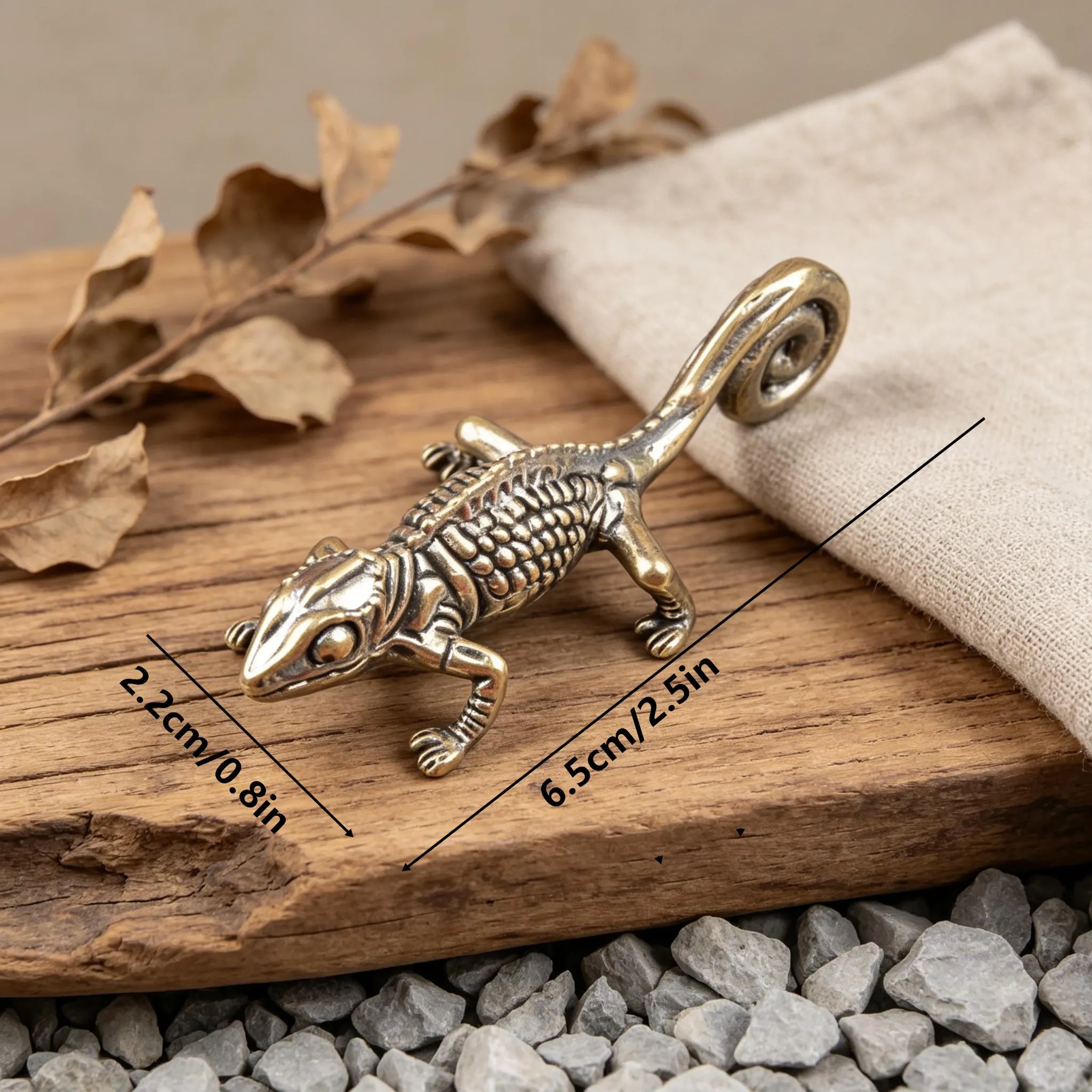Handcrafted Mini Copper Lizard Figurine — Copper figurine image 4