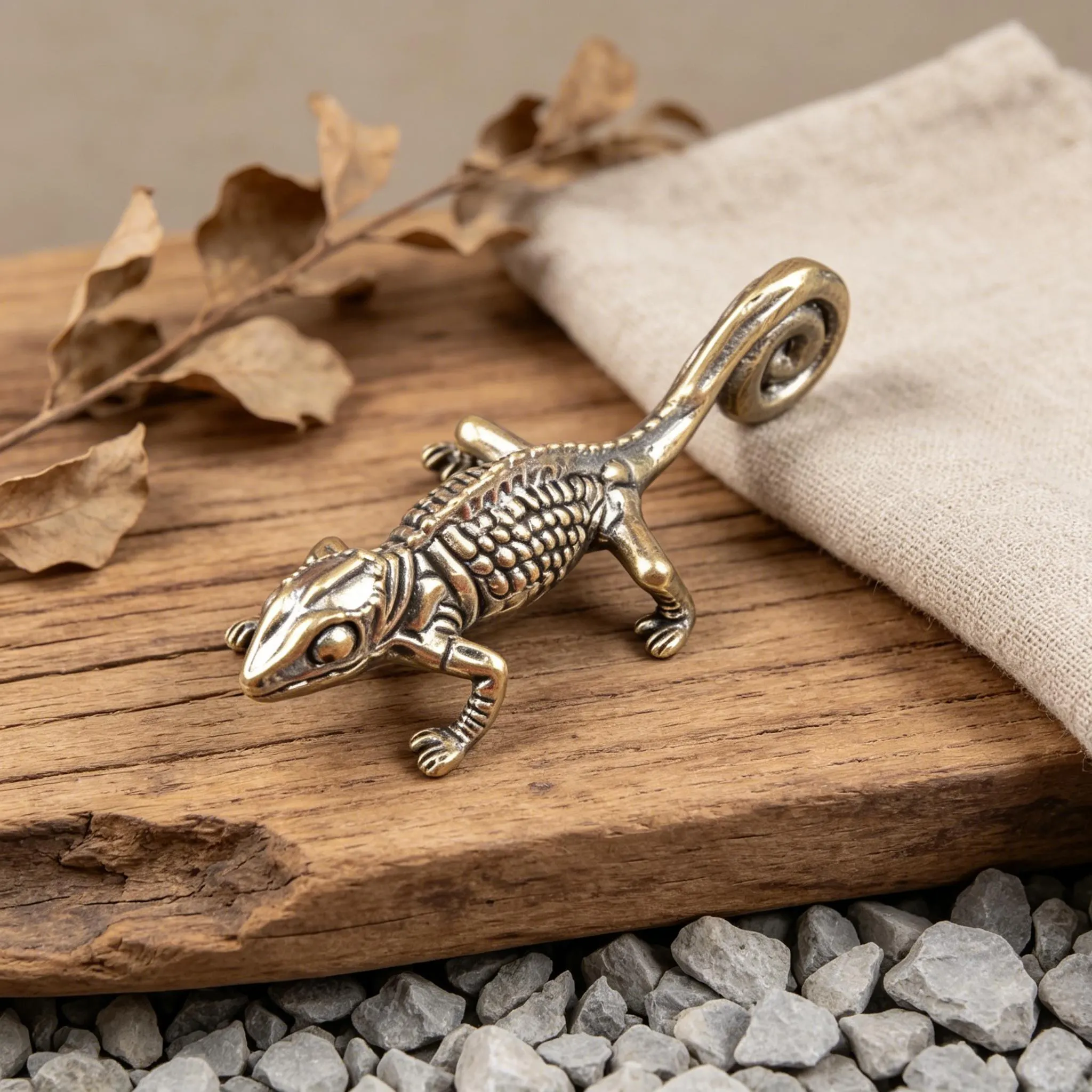 Handcrafted Mini Copper Lizard Figurine — Copper figurine image 6