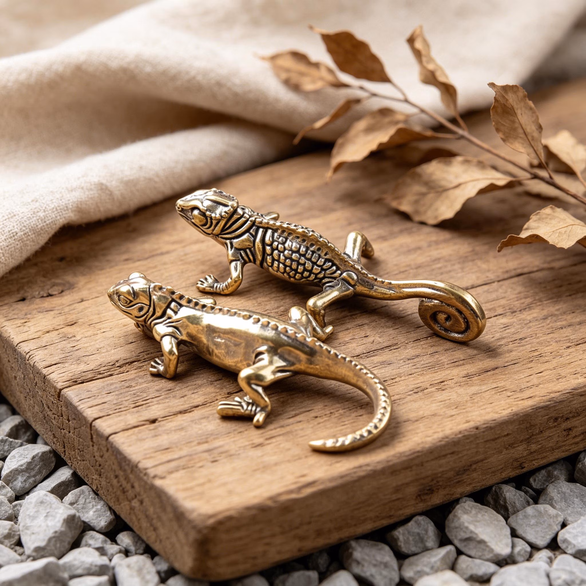 Handcrafted Mini Copper Lizard Figurine — Copper figurine image 1